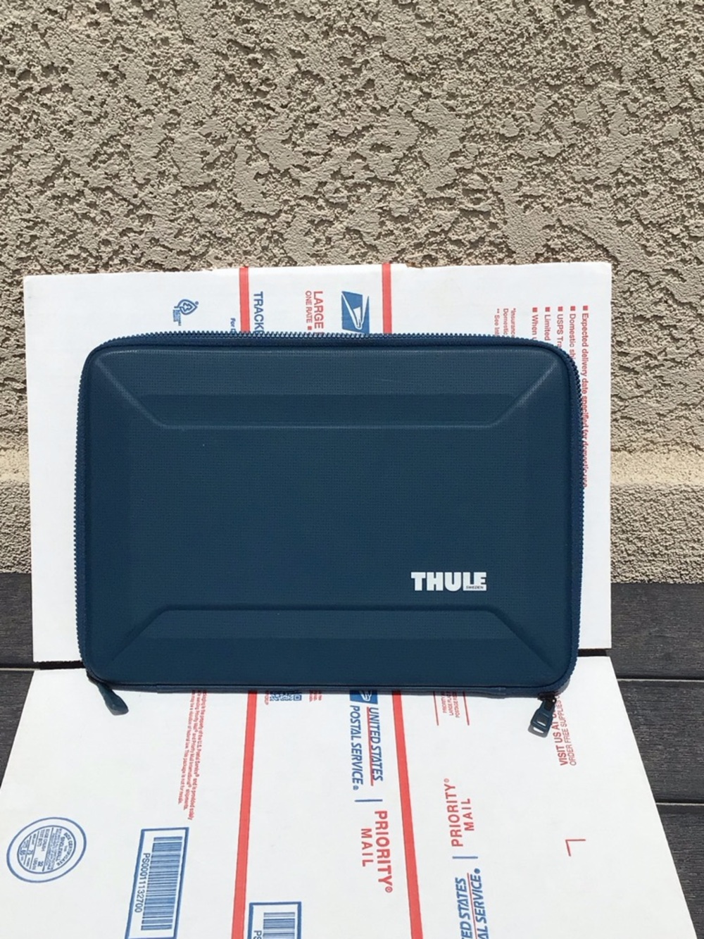 Thule computer case cover great used conditions